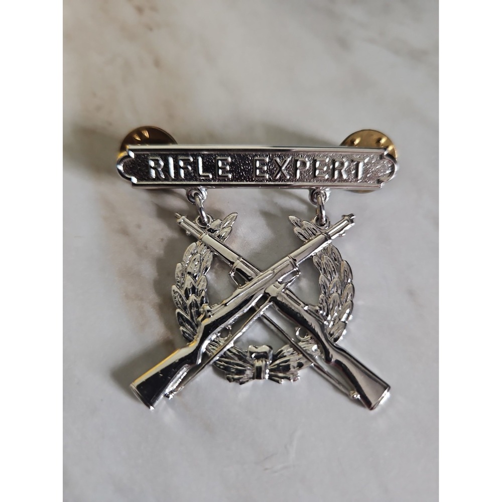 USMC SILVER Rifle Expert Qualification Badge  Marine Corps Expert Shooting Award